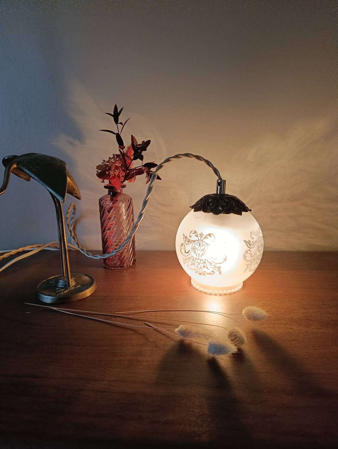 lampe baladeuse loupiote globe dépoli rétro chic