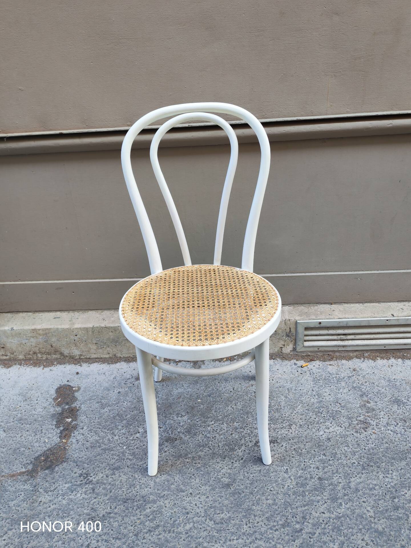 Chaise bistrot blanche