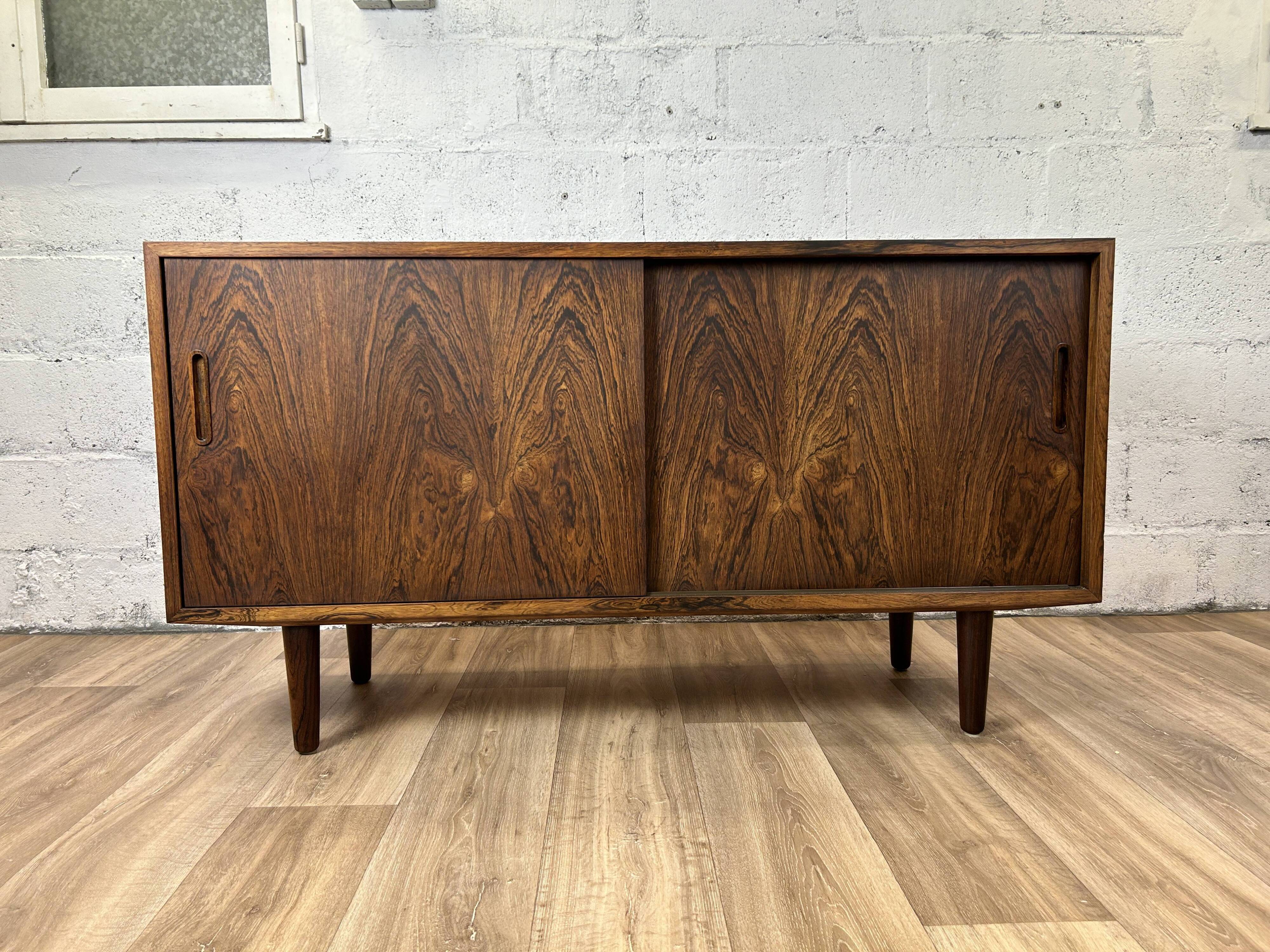 Vintage Scandinavian rosewood sideboard by Hundevad, 1960s