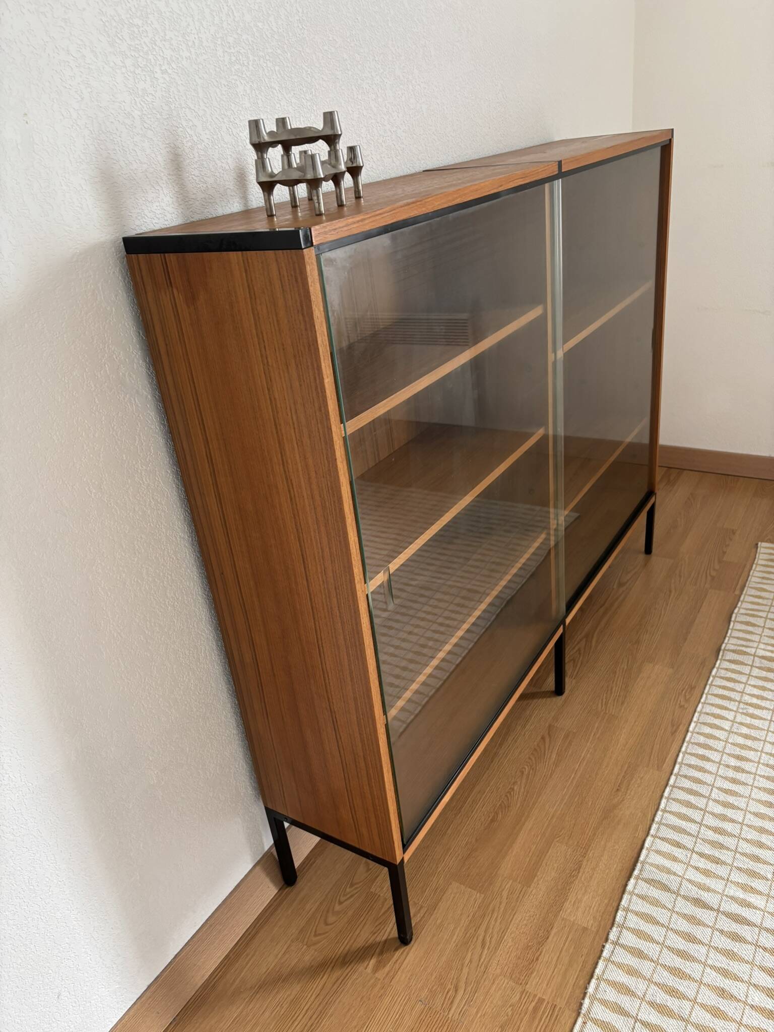 ARP MINVIELLE display case