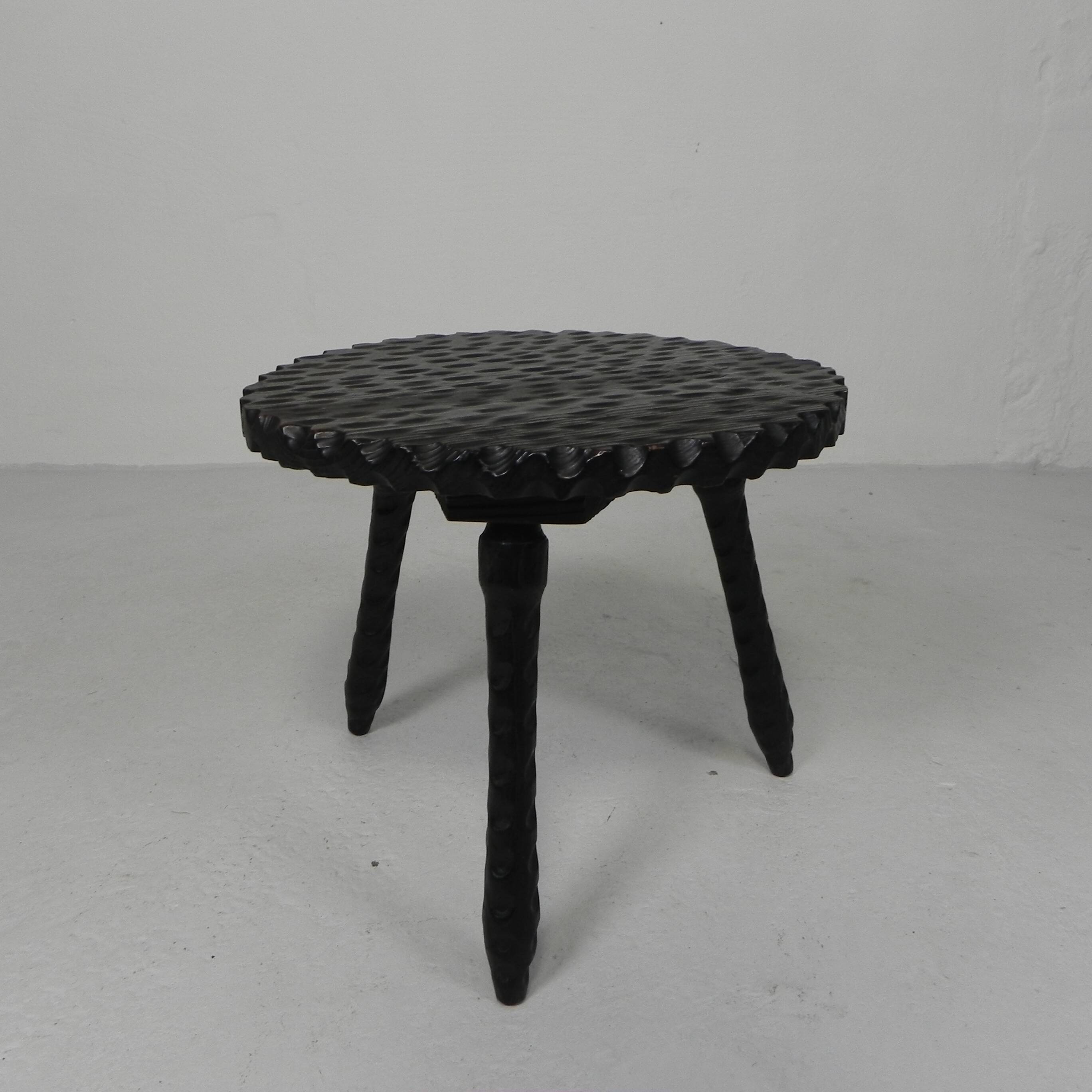 Set of 2 Spanish Brutalist chairs and coffee table, 1960s