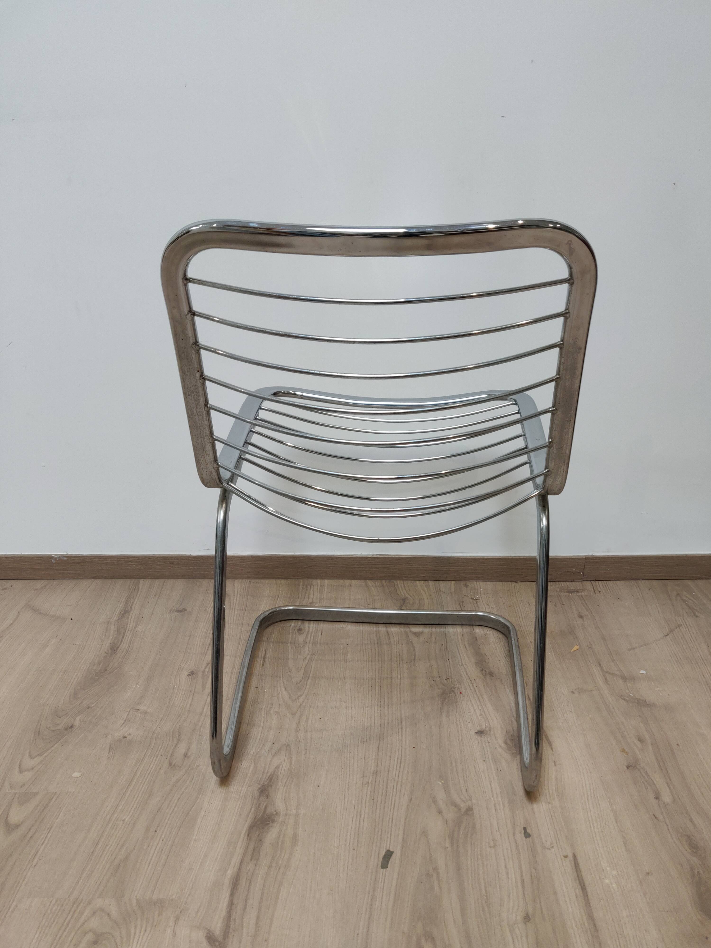 Chaise en métal chromé années 70 design italien