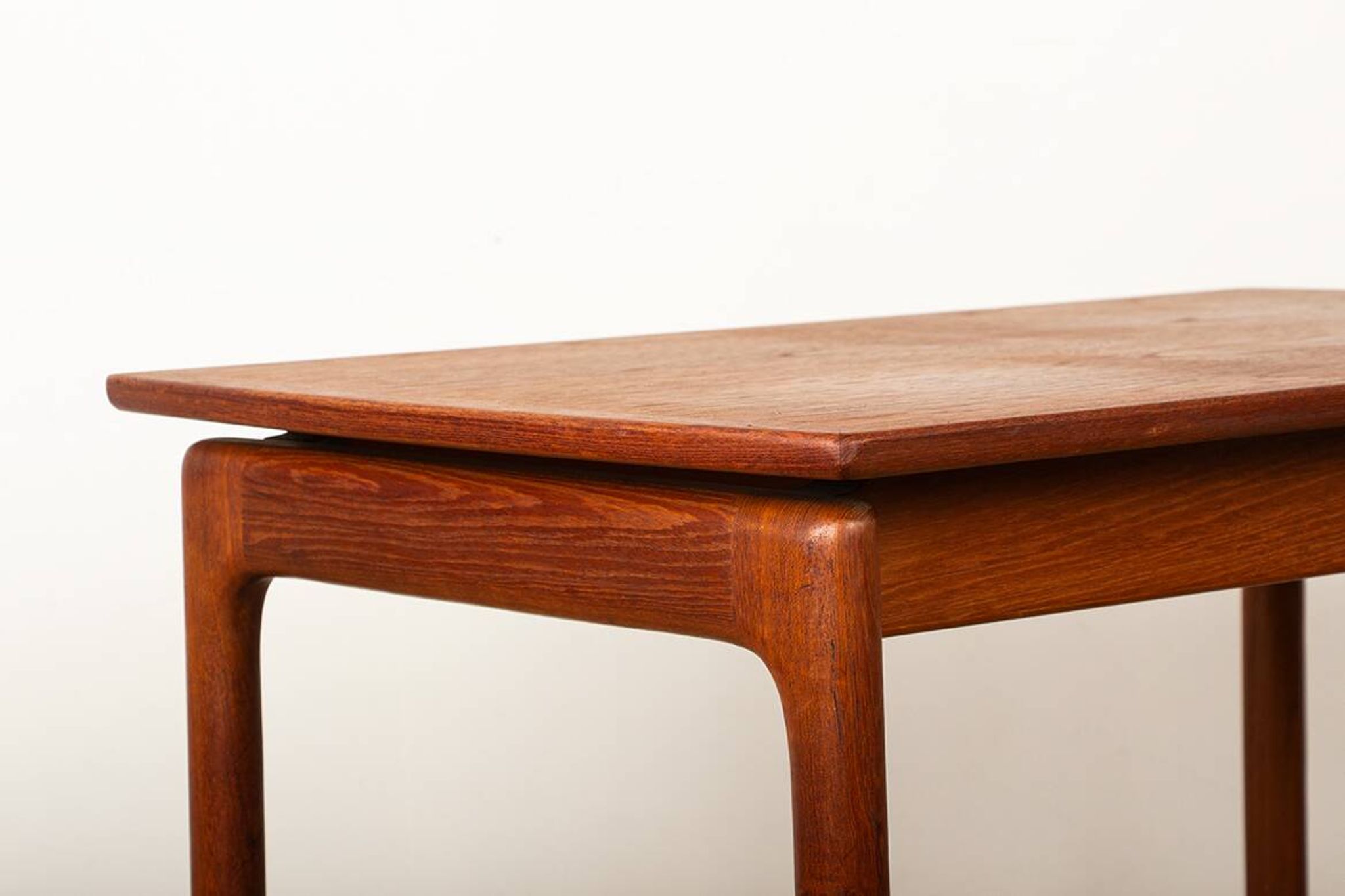 Danish coffee table in teak model 019 by Ole Wansher for Poul Jeppesen.