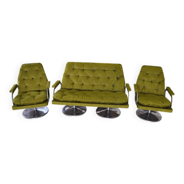 1960s sofa set with 2 seats and 2 armchairs in chartreuse fabric, original metal legs.