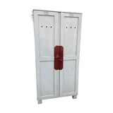 Industrial wood cloakroom 1920