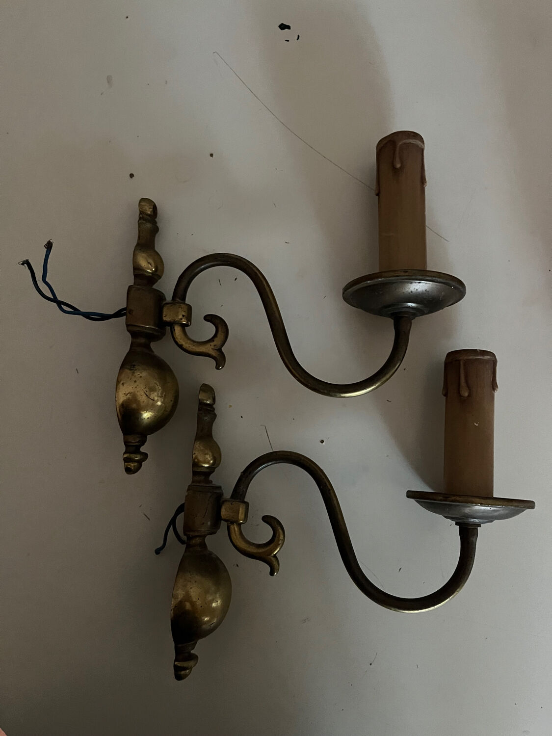 Wall-mounted lamp pair