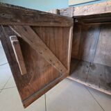 Antique carpenter's workbench in oak and beech - 19th century - Rare model with a cabinet.