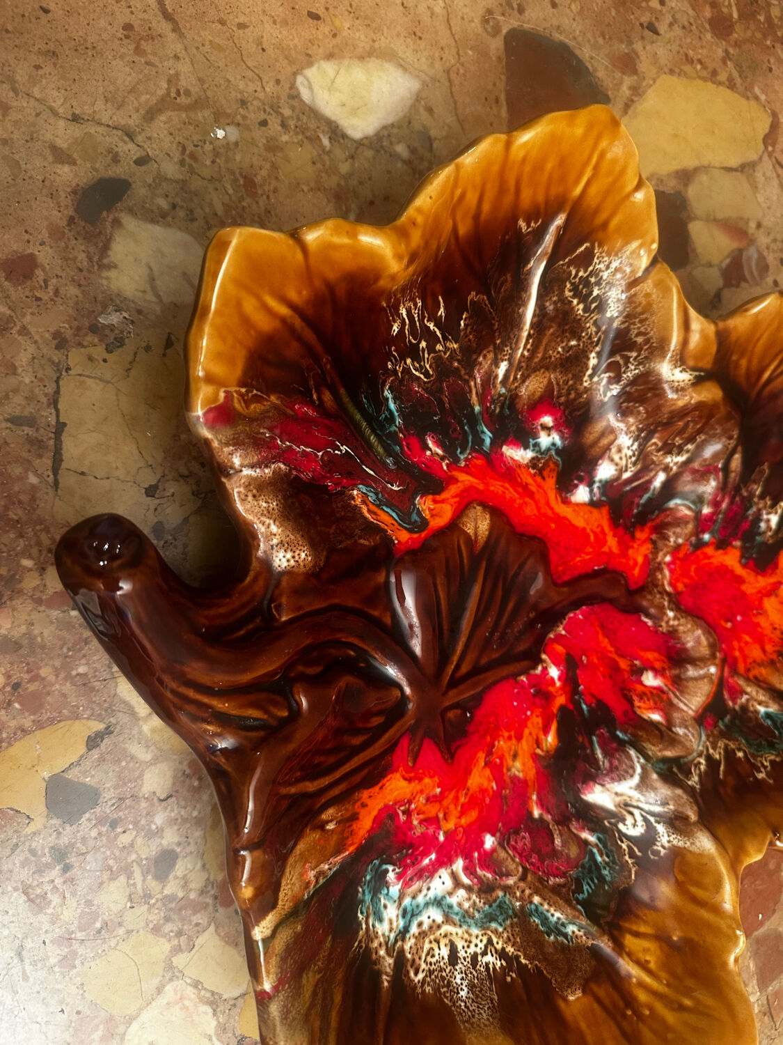Vintage leaf-shaped earthenware centerpiece/trinket tray