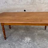 Ancienne table bistrot ovale en bois massif teinte claire  Dimensions 220 cm x 88 cm