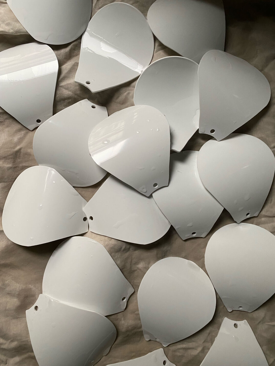 Vintage 1970 flower suspension