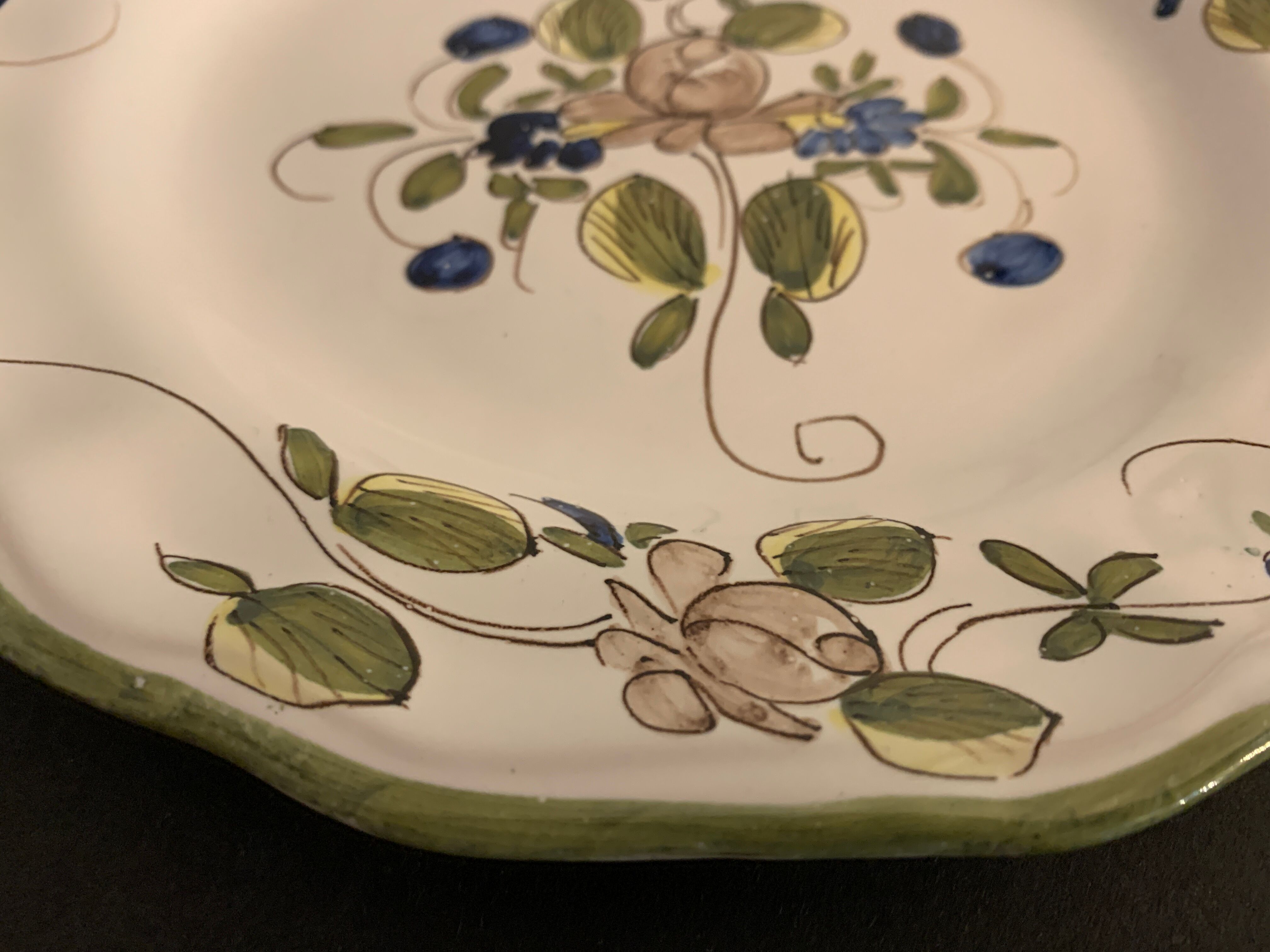 3 sweet pea plates, Samadet earthenware, 18th century