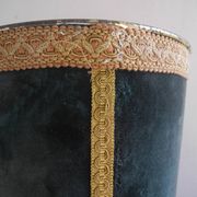 ancienne corbeille papier Massilly velours vintage waste paper basket