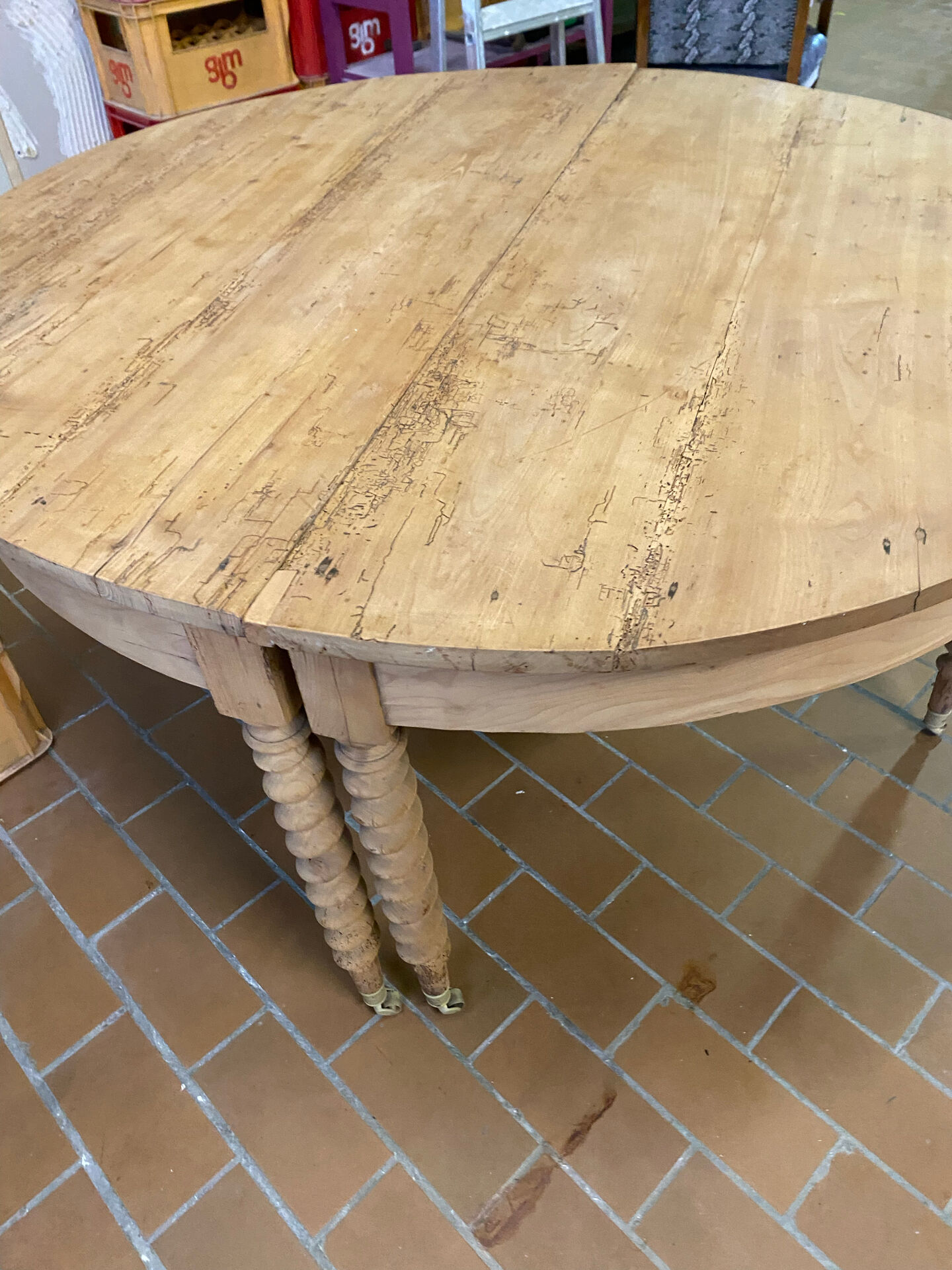 Table ronde en chêne