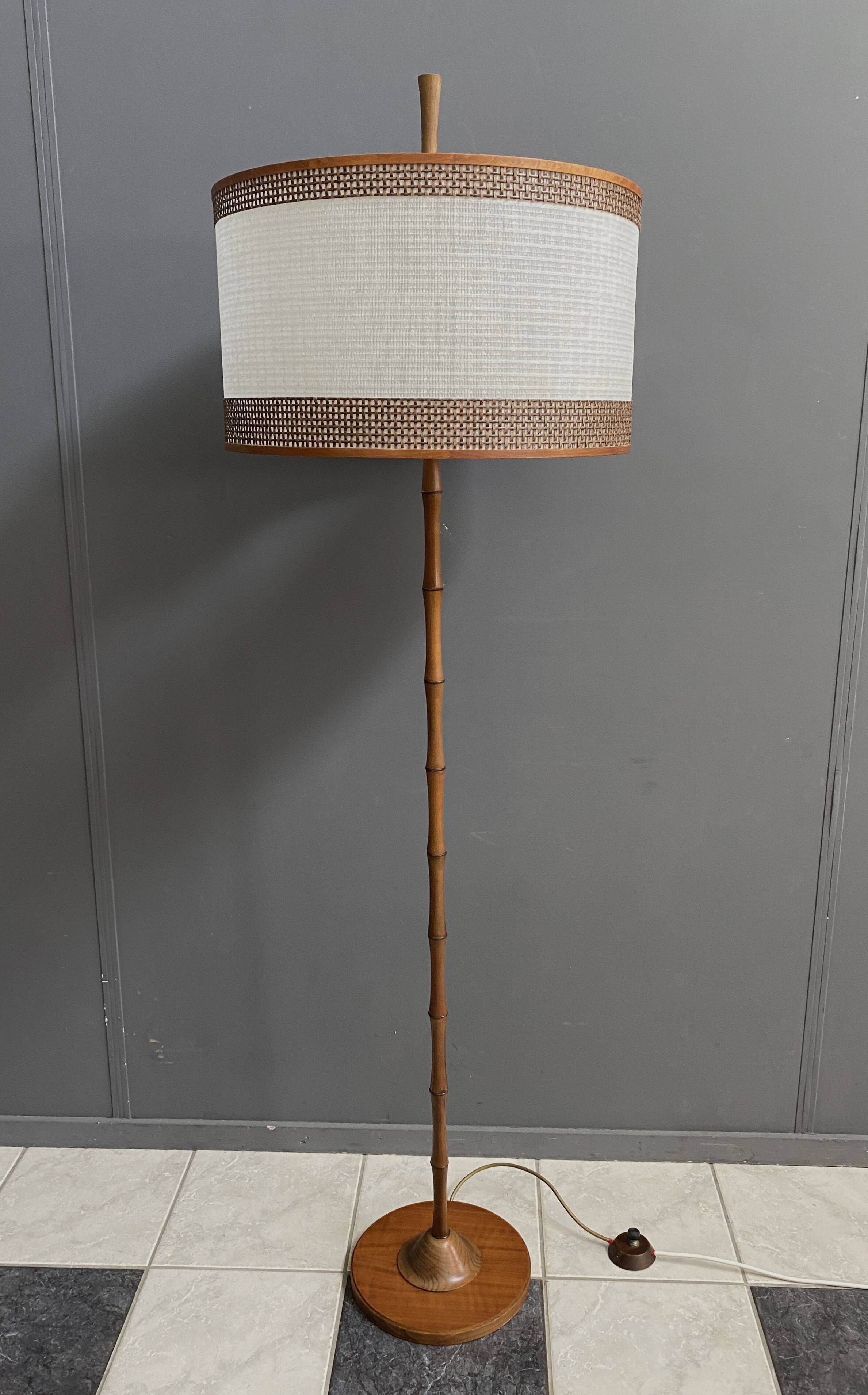Bamboo-look floor lamp with large white shade