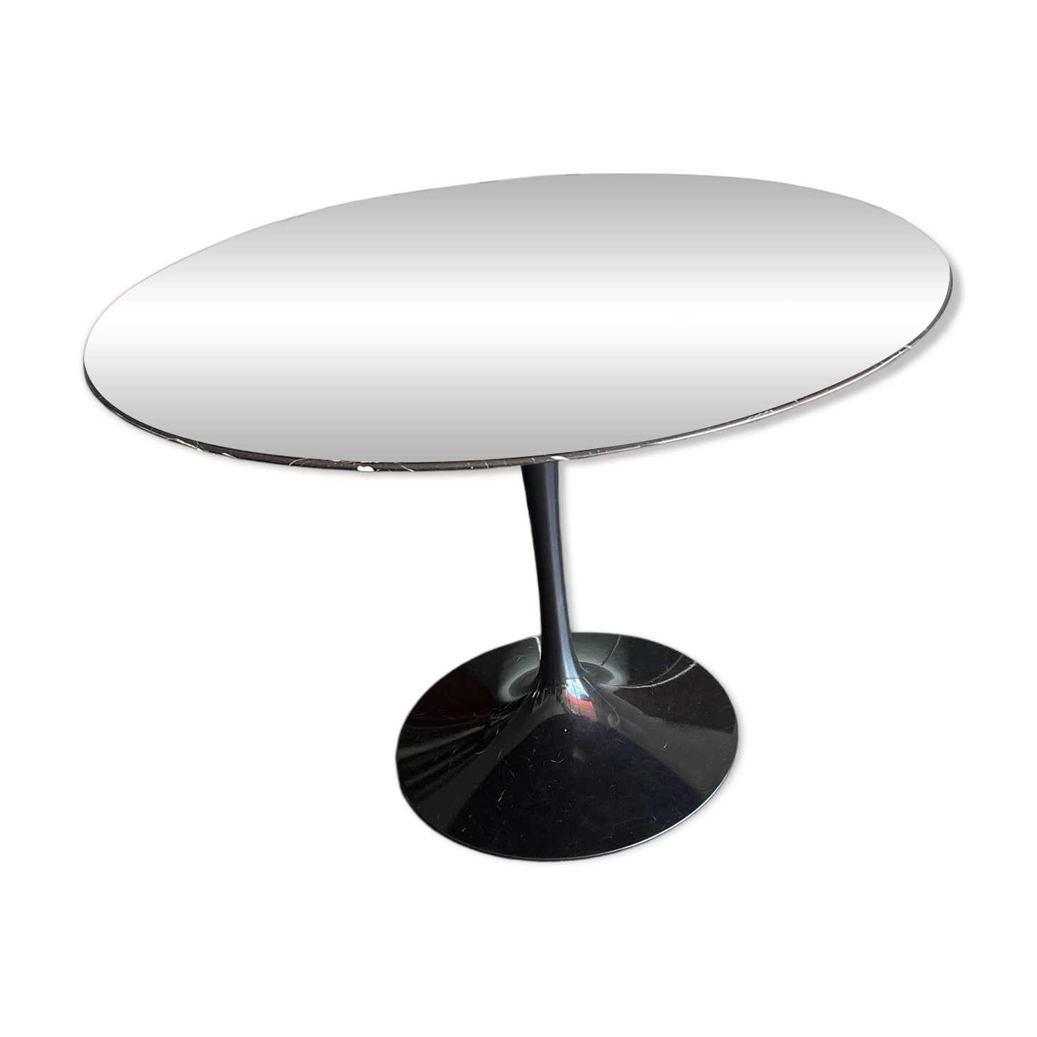 Black marble round table Knoll