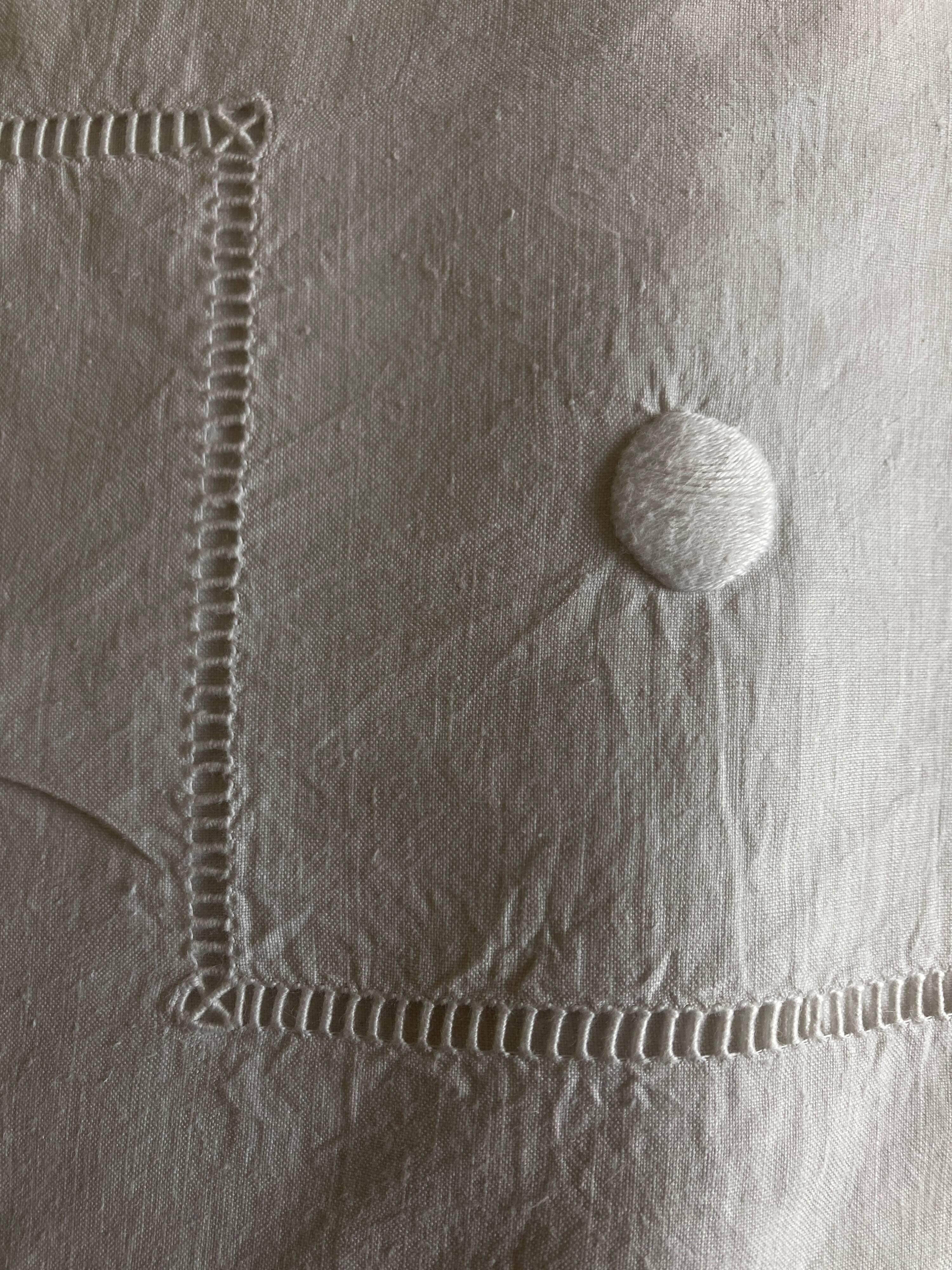 Modernist linen thread sheet 1940 embroidered with dots and openwork without monogram 240cm