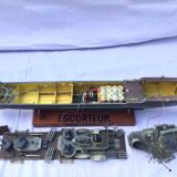 Model of boat surcouf wing escort