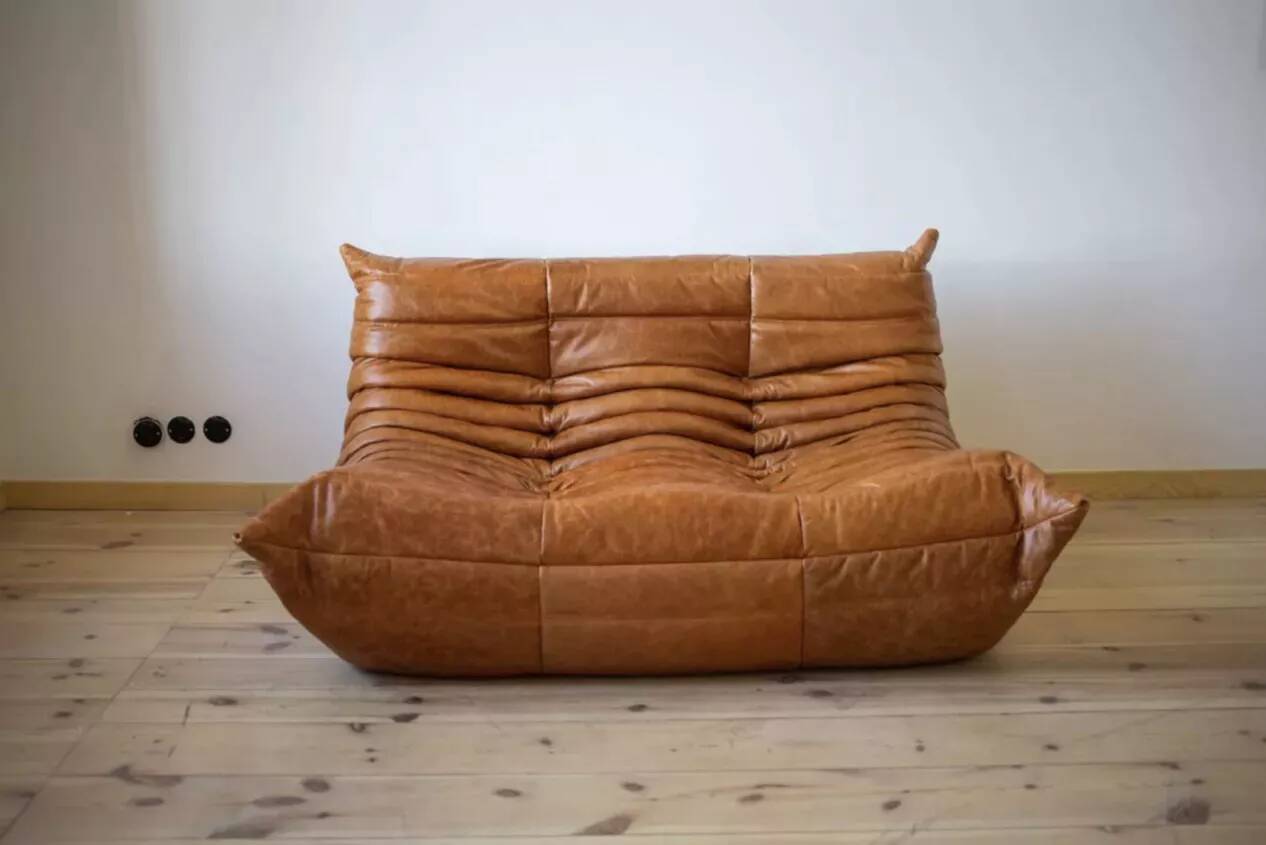 1 canapé 2 places, 1 canapé d'angle, 1 canapé 3 places Togo, design de Michel Ducaroy, 1973