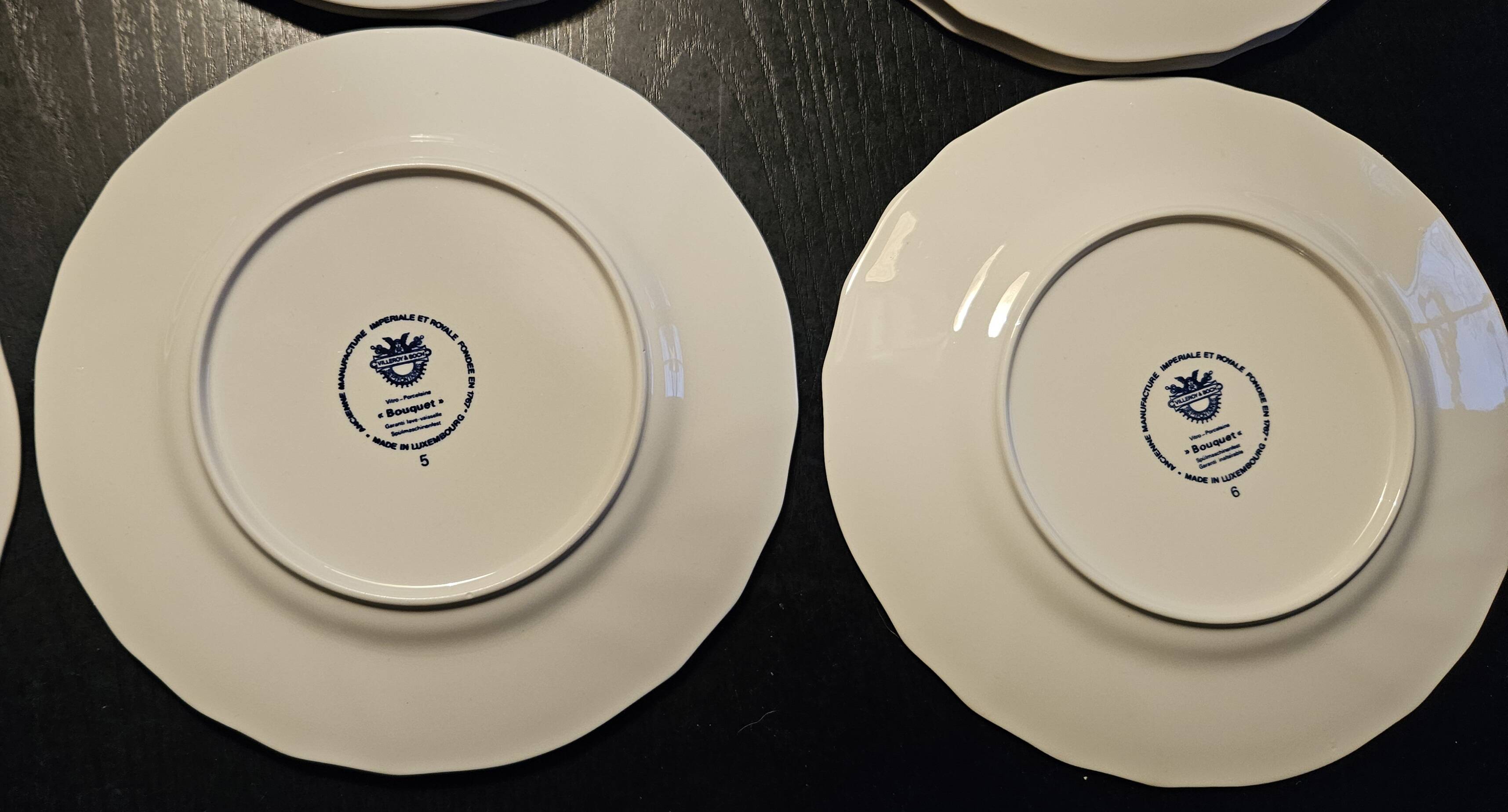 Set of 11 Villeroy and Boch Bouquet model dessert plates