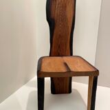 Chaise en bois massif brule