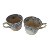 2 tasses en faïence fine