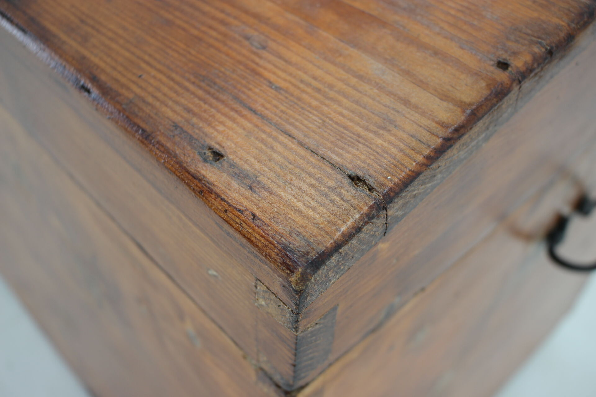 Coffre en bois antique tchécoslovaquie