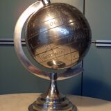 Metal globe