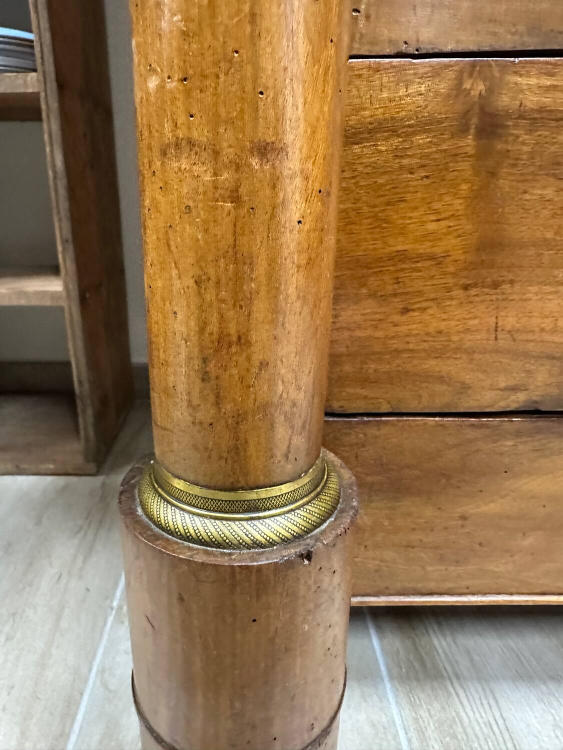 Empire style commode