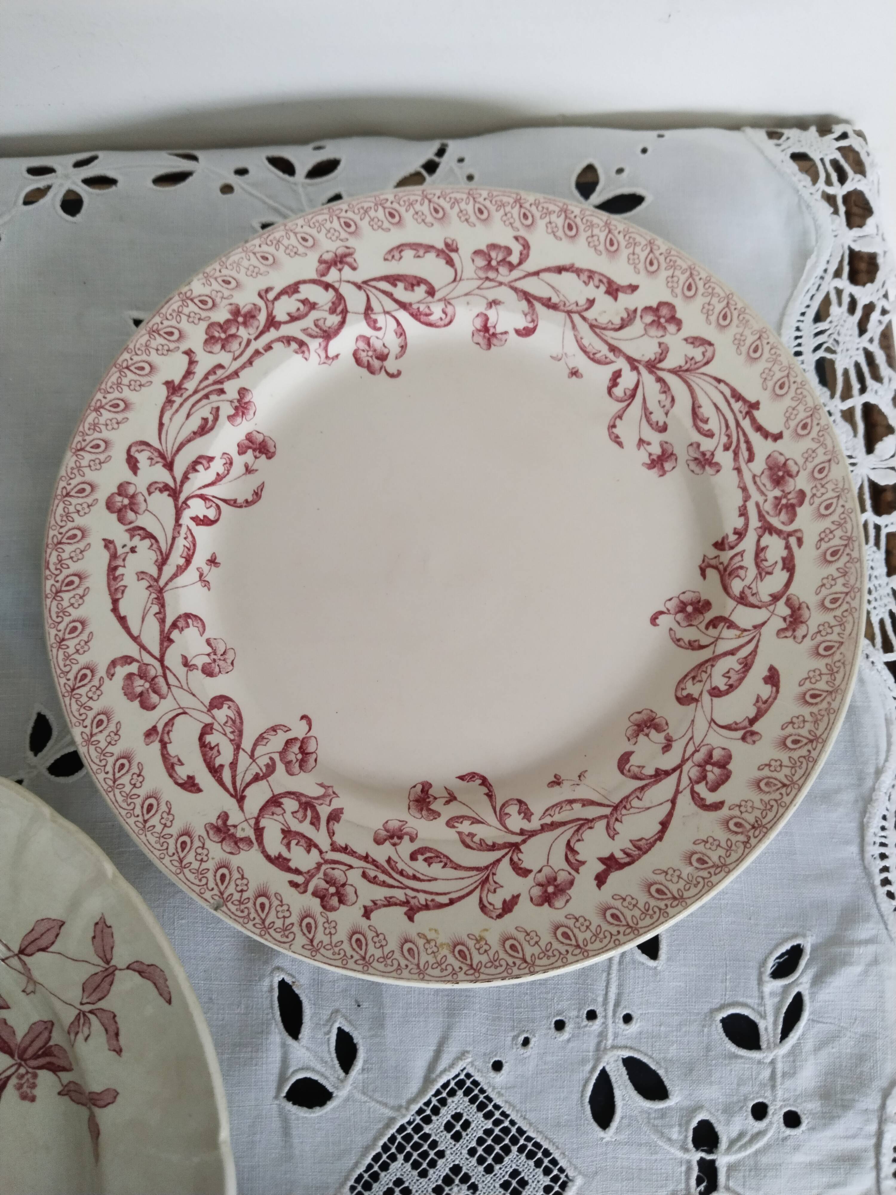 Set of 6 dinner plates in Terre de fer earthenware, red color