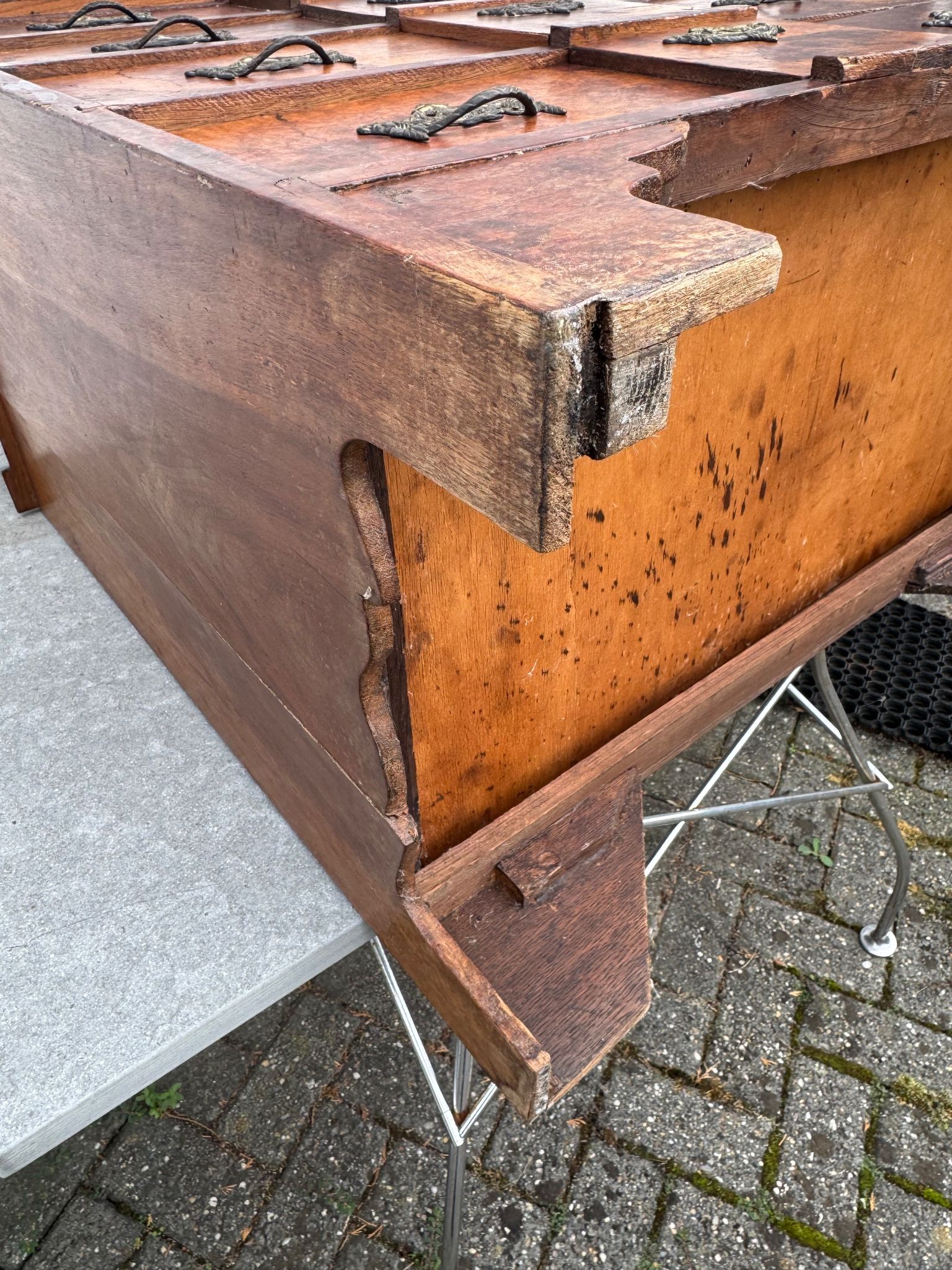 Commode en bois de burl vintage