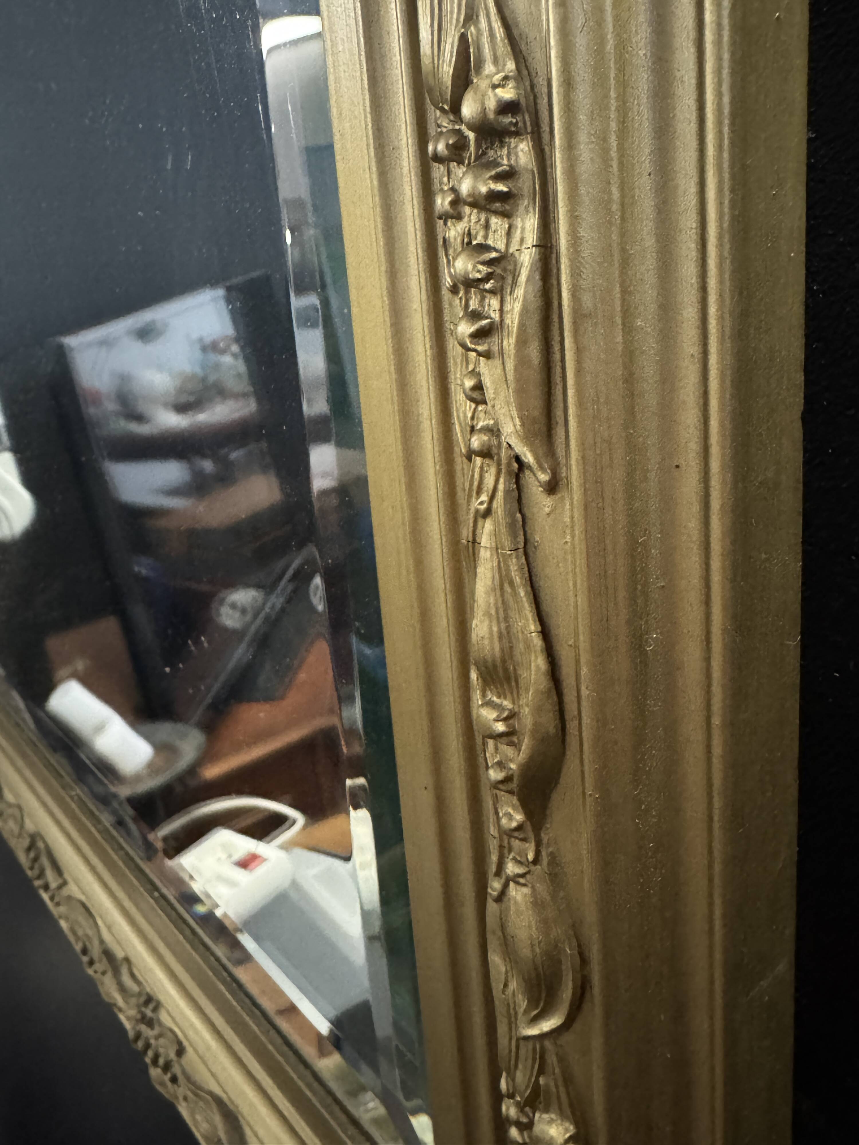 Golden framed mirror – medium size