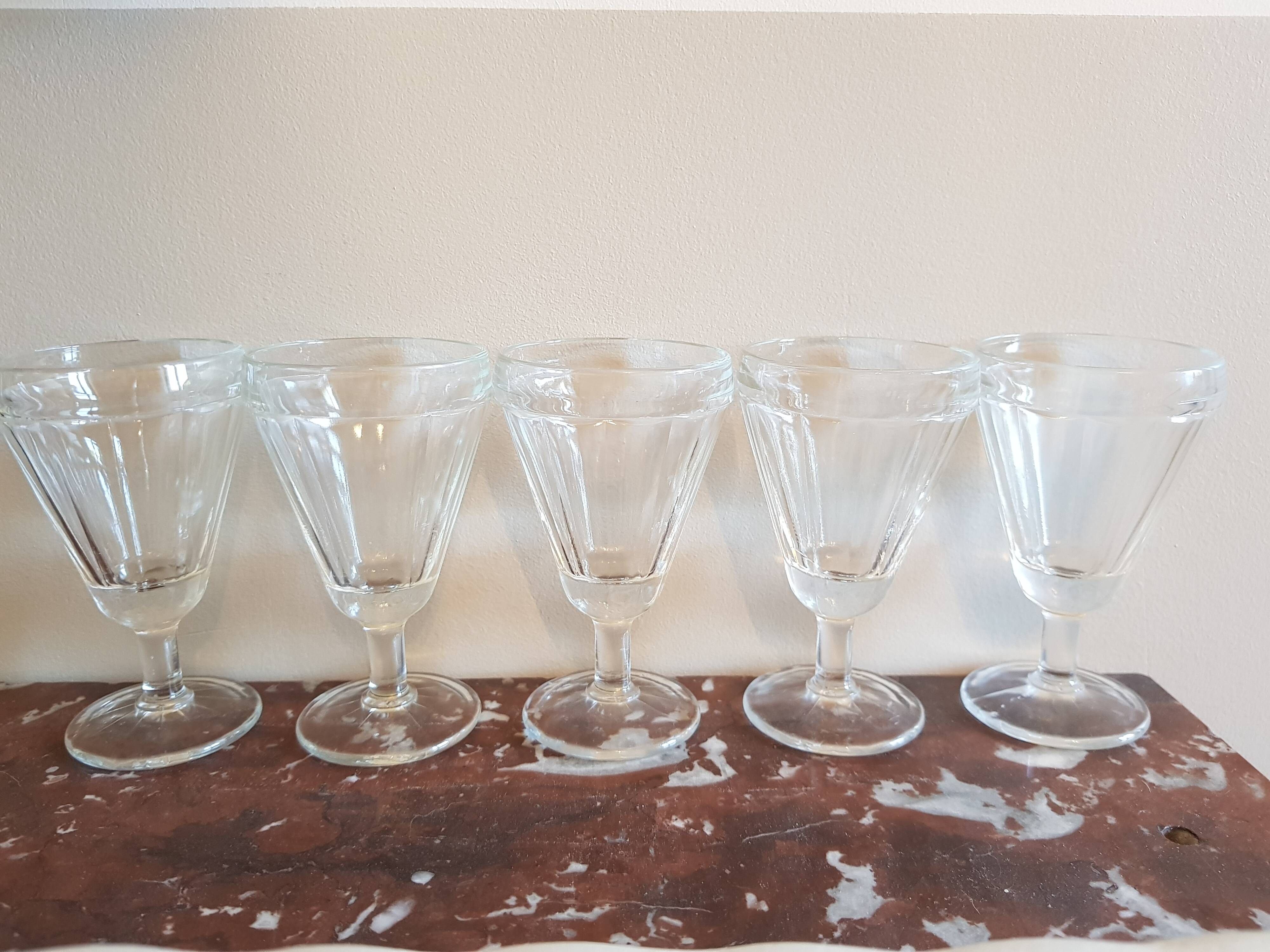 Set of 5 old bistro stemmed glasses, in solid glass, aperitif, digestive, verrine...