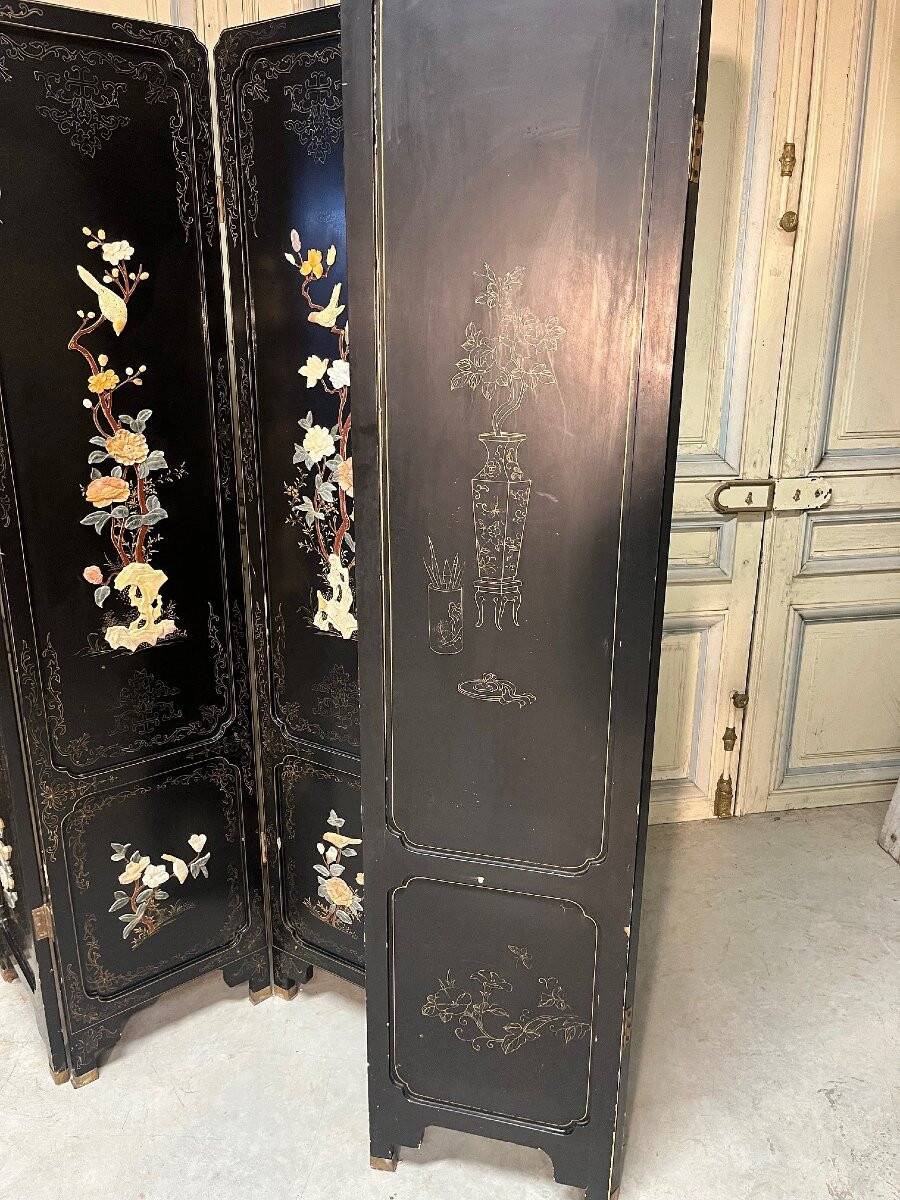 Lacquered six-panel screen, China from the 1970s.