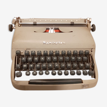 Machine à écrire Remington travel Reader