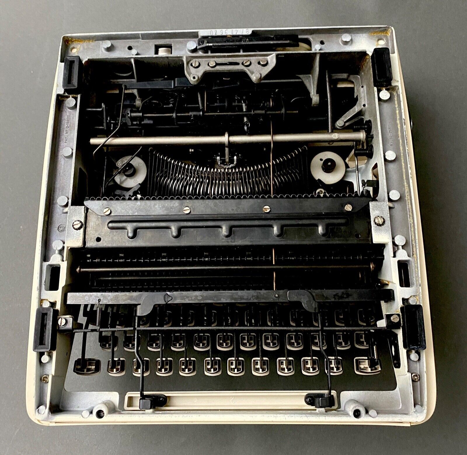 Old writer Remington monarch deluxe 1970