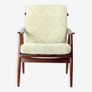 Boomerang Armchair By Ton, Czechoslovakia 1960s