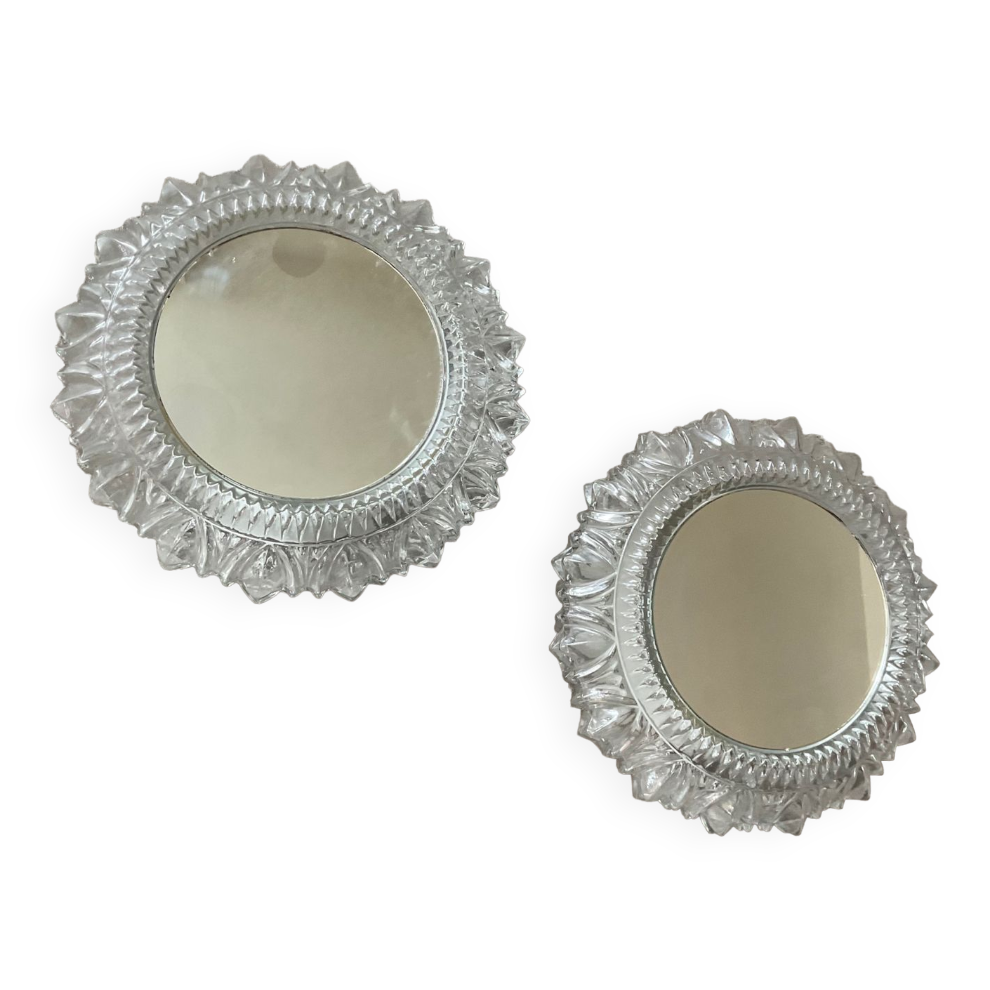 Pair of vintage sconces in molded glass 70s