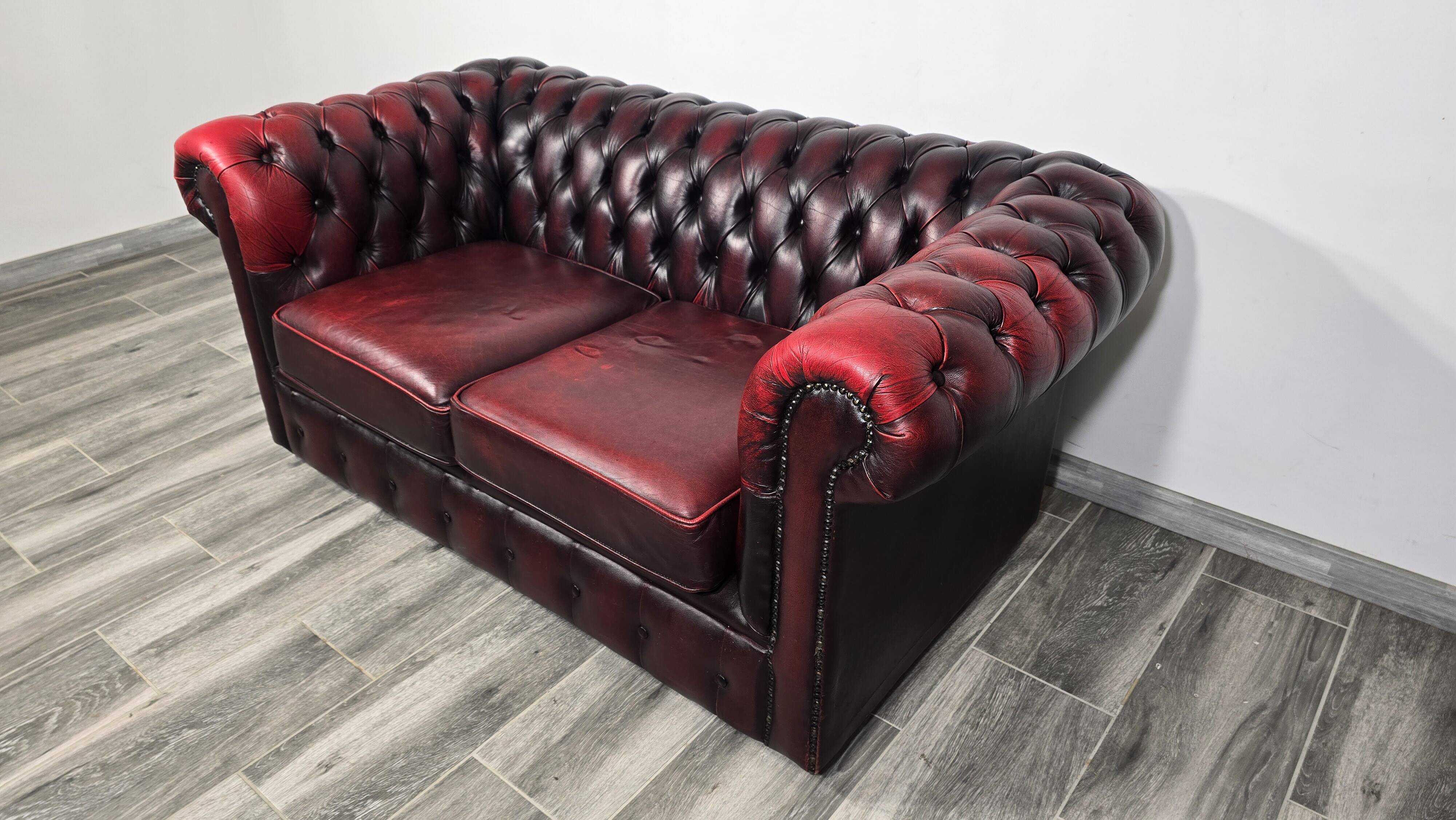 Leather sofa in Chesterfield style