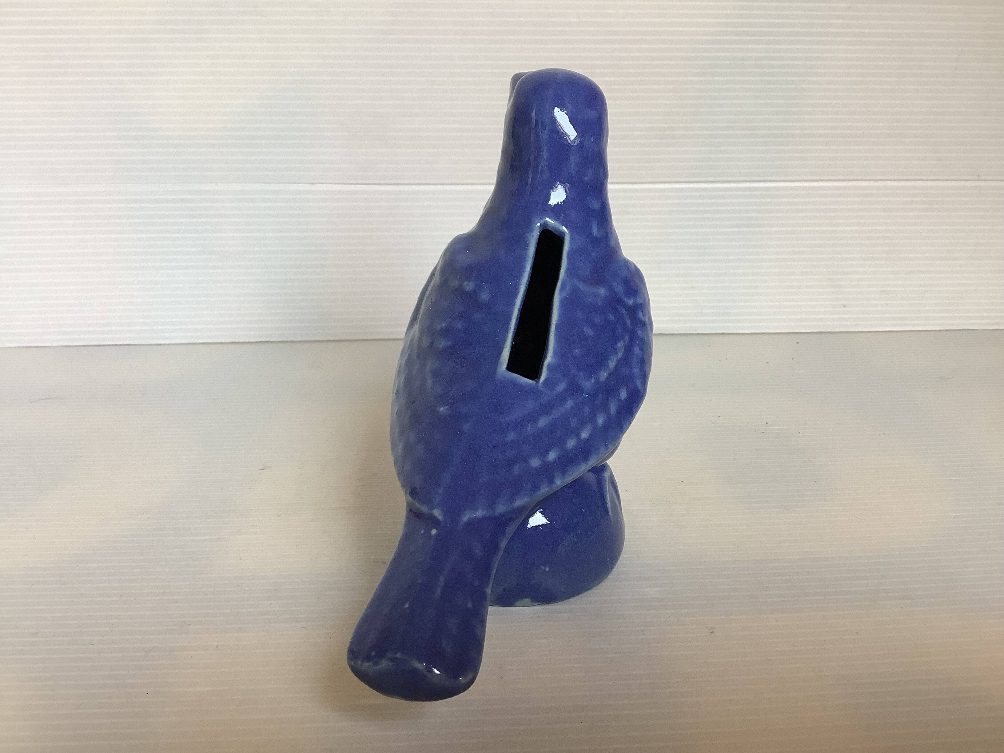 Zoomorphic bird breakable piggy bank