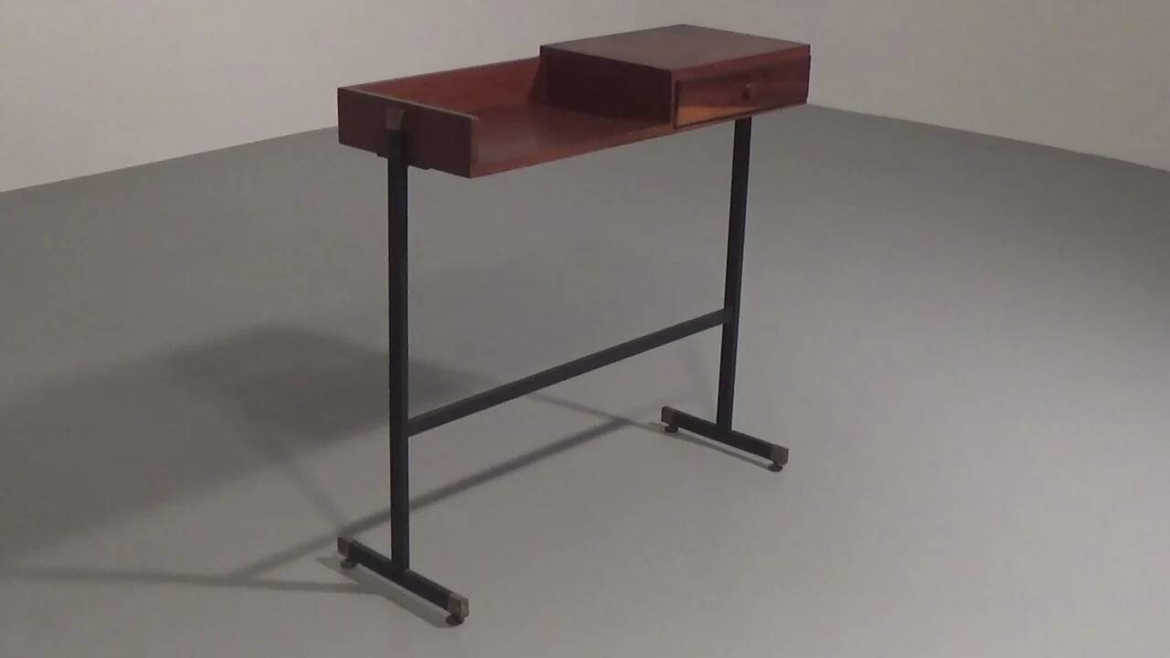 Rare console / table d'écriture italienne moderne du milieu du siècle par Ico Parisi.