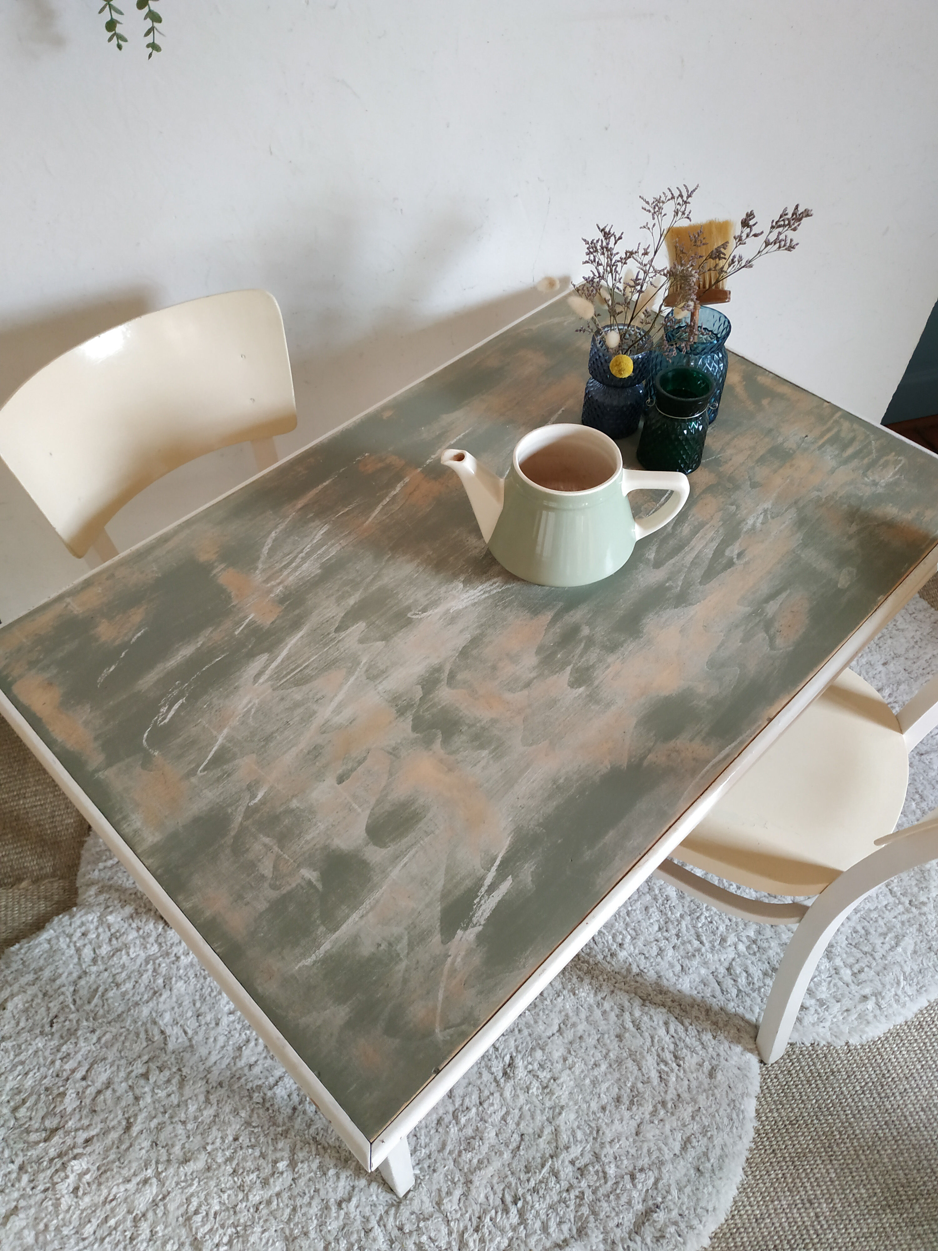 Set old wooden table with extension cords and 2 Thonet chairs
