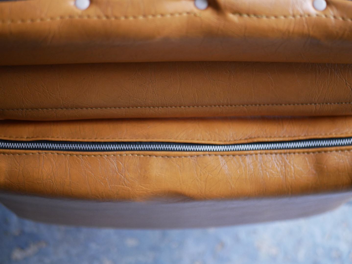 Pair of 70s design chairs