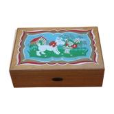 Coffret en bois aux motifs enfantins