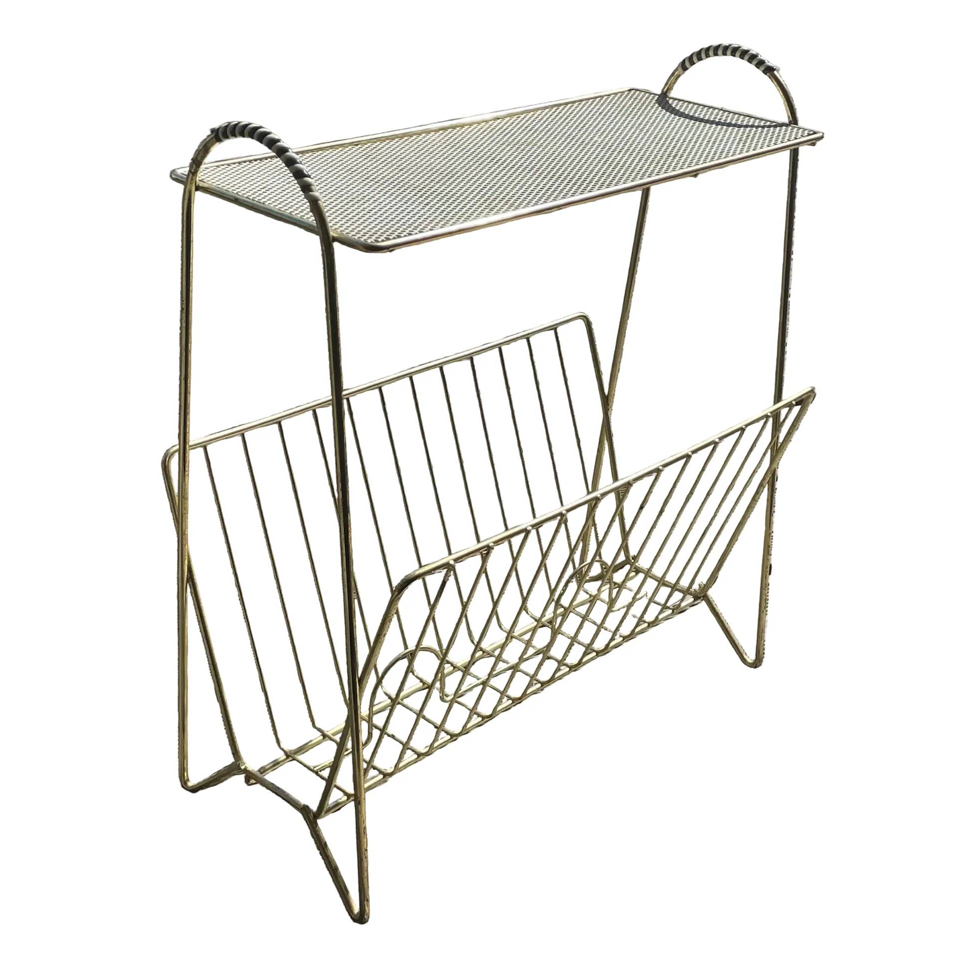 Metal wire and perforated sheet magazine rack