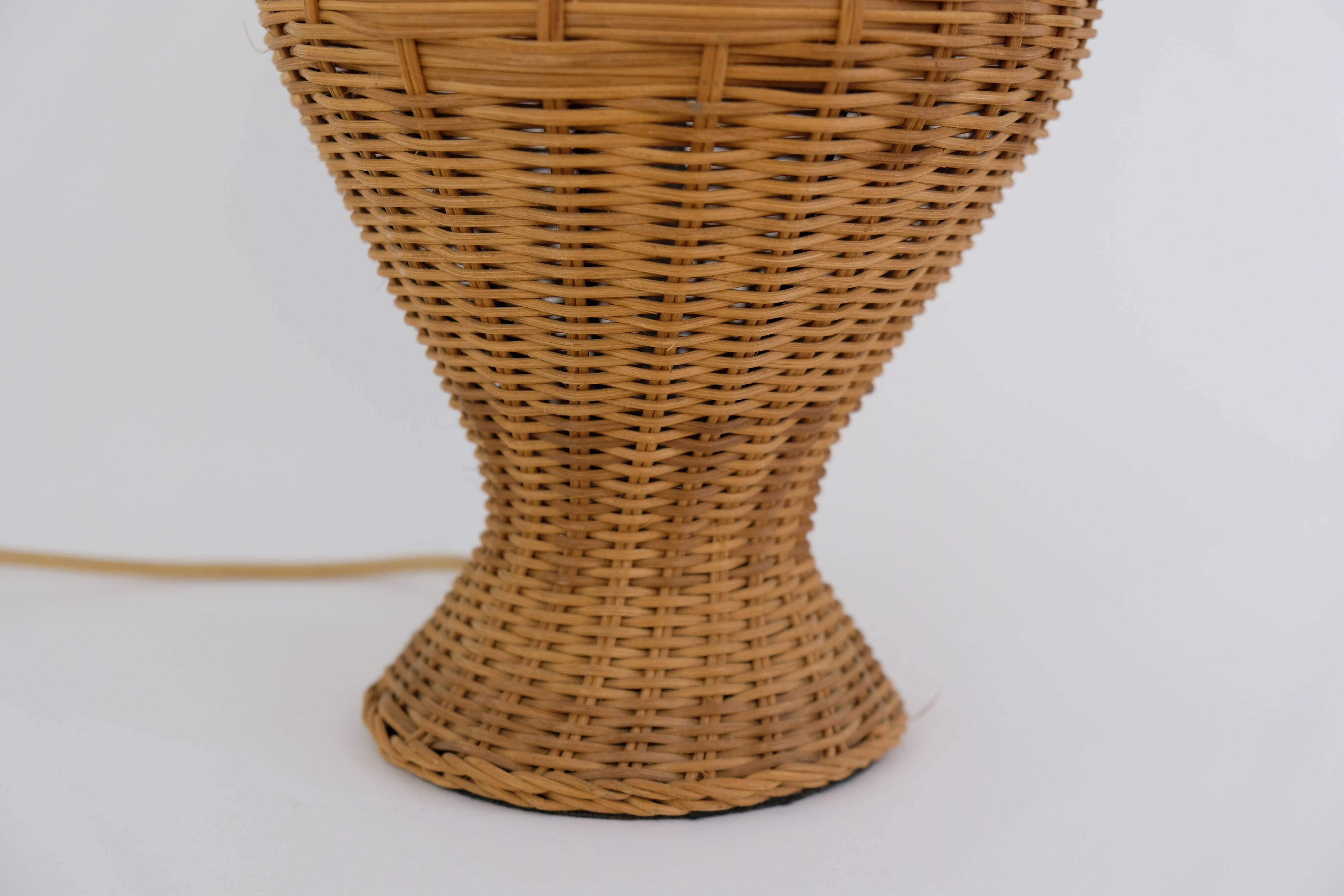 Rattan lamp