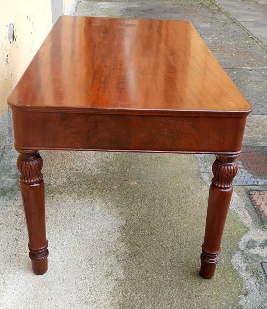 Antique writing table in mahogany, Louis Philippe style, Austria, 19th century.