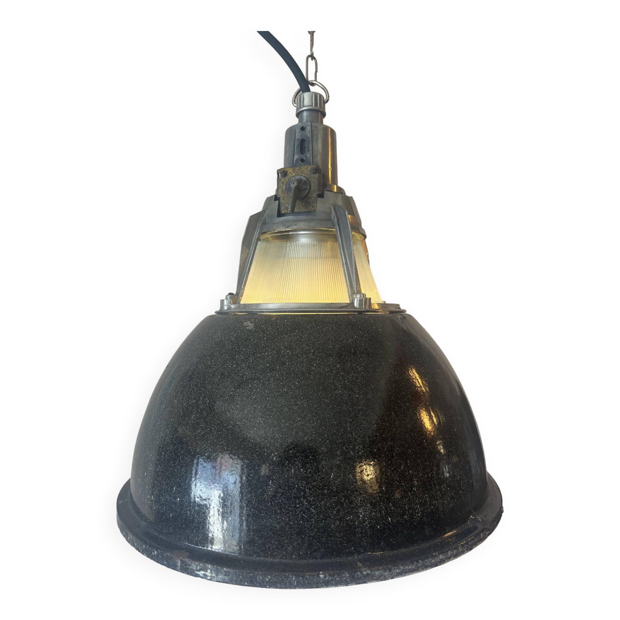 „Alma“ Ukrainische Industrieleuchte schwarz