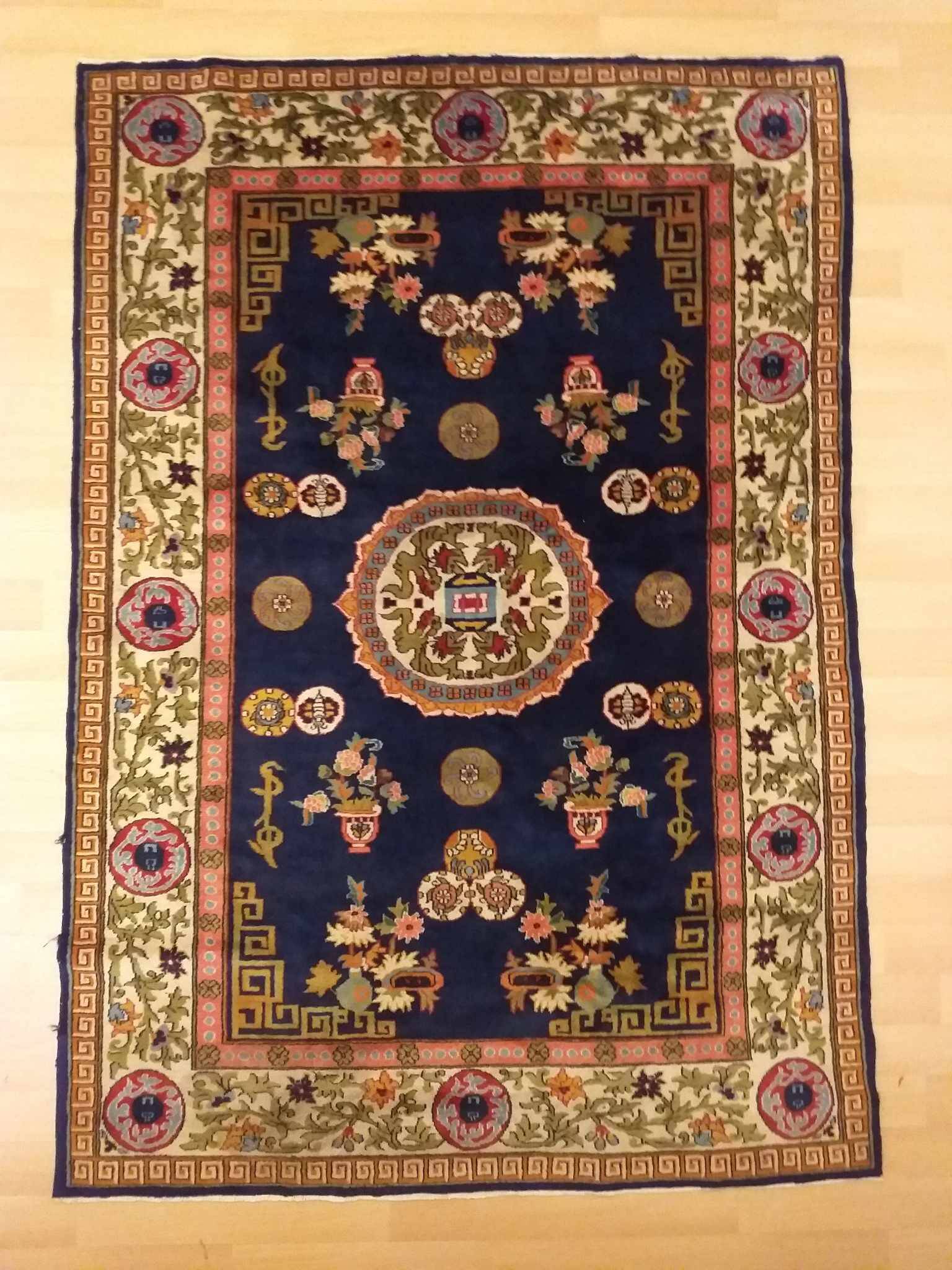 Handmade chinese rug 177x125cm