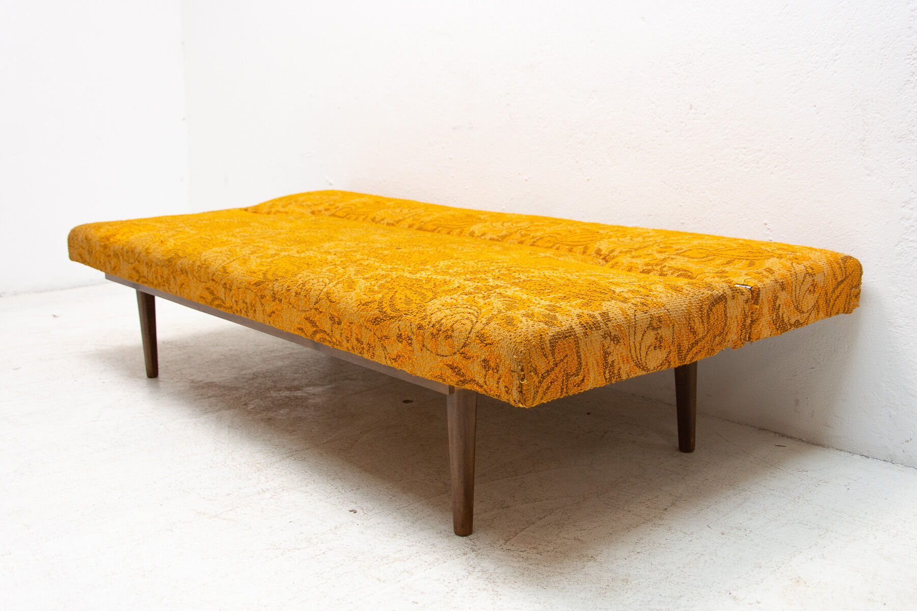 Folding daybed by Miroslav Navrátil, 1960´s, Czechoslovakia