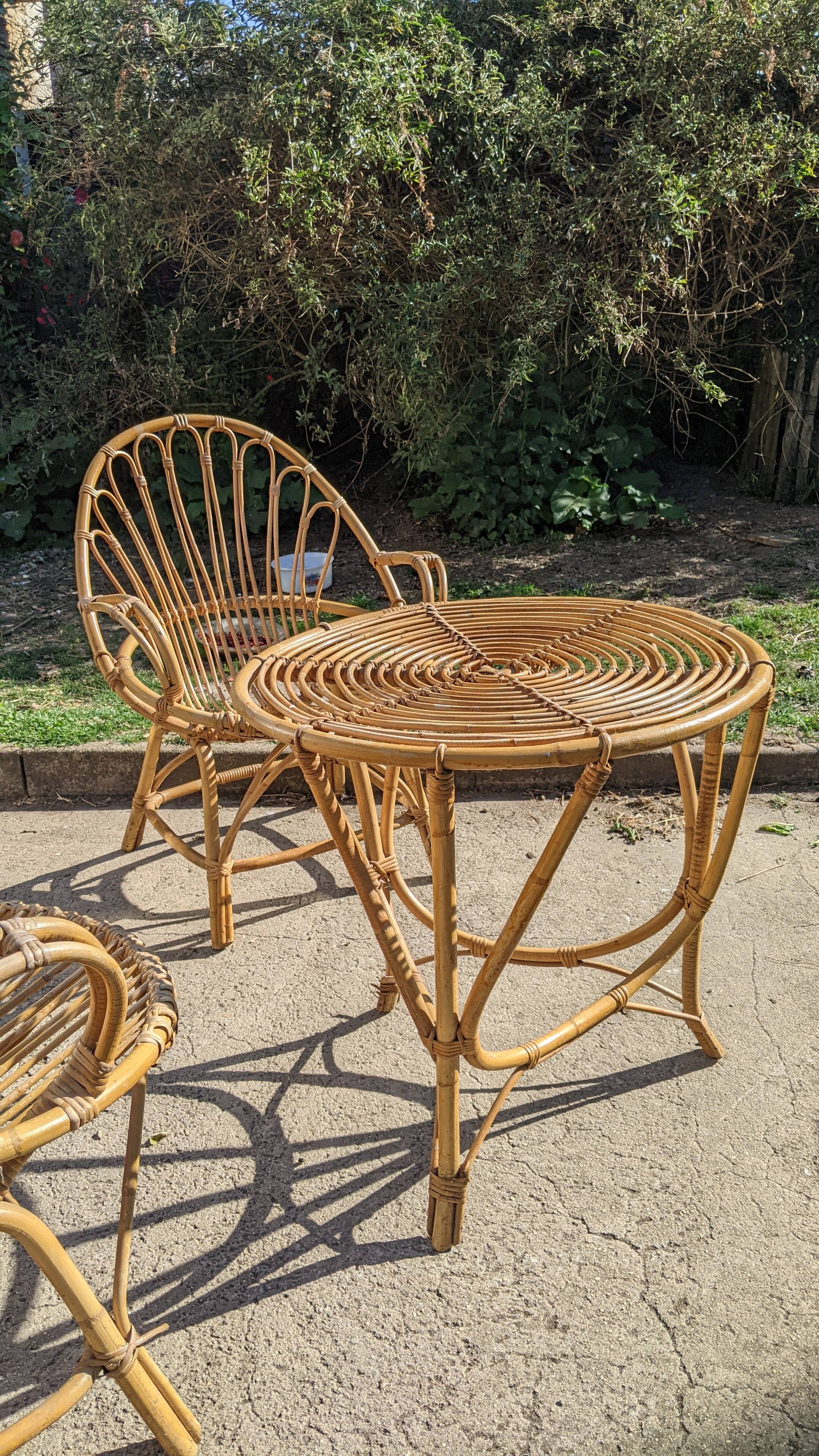 rattan garden set 2 armchairs and side table